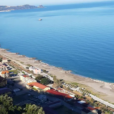 Living Vacanze Piraino