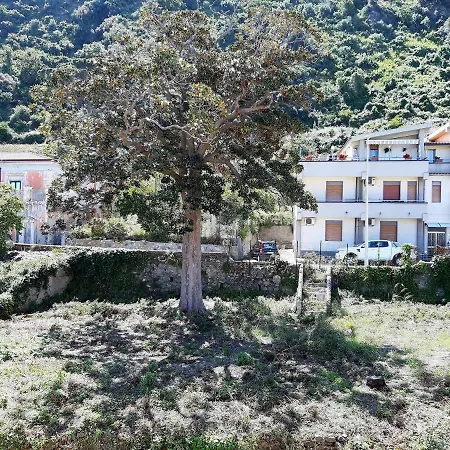 Living Vacanze Aparthotel Piraino